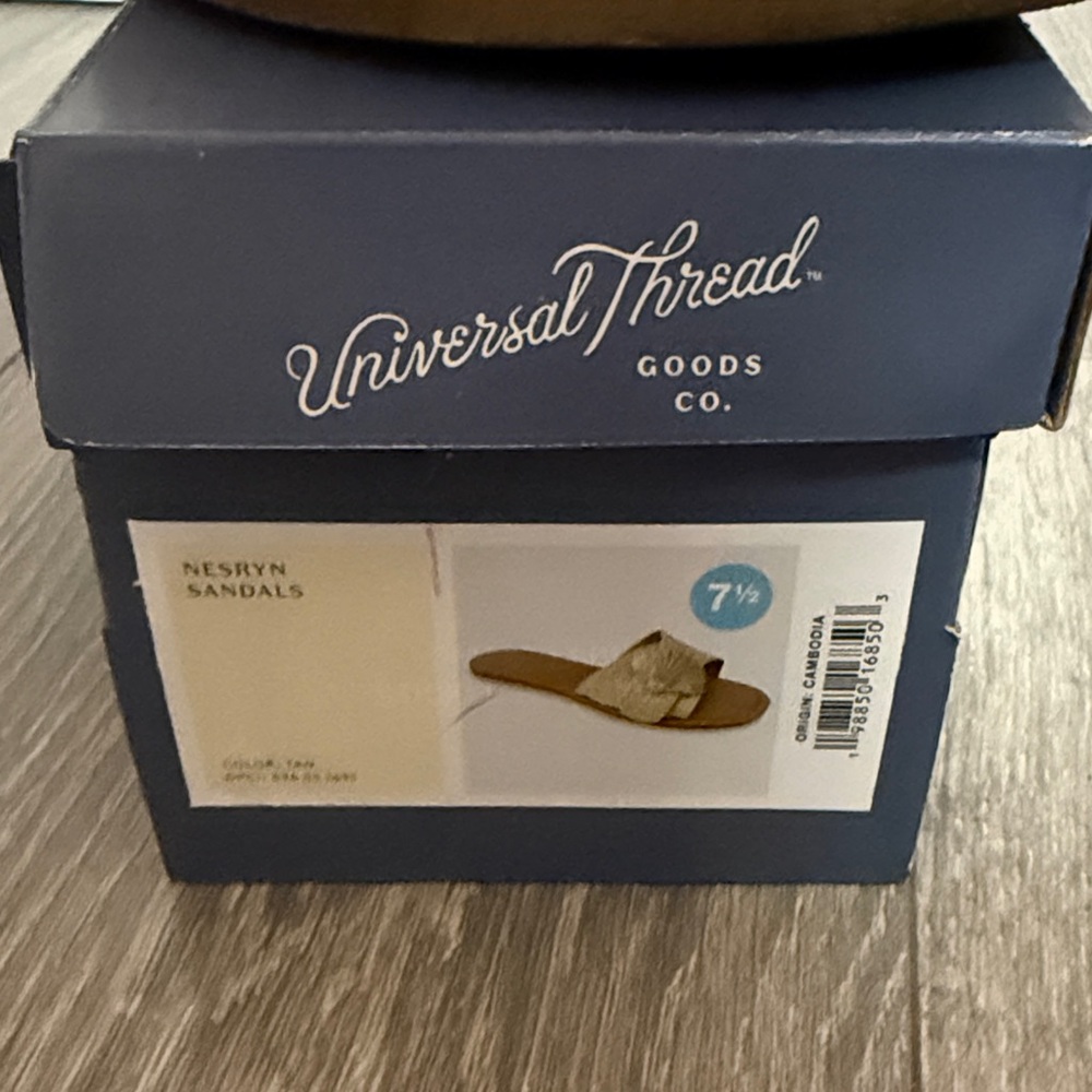 Universal Thread Gold and Tan Shell Sandals - Picture 2 of 2